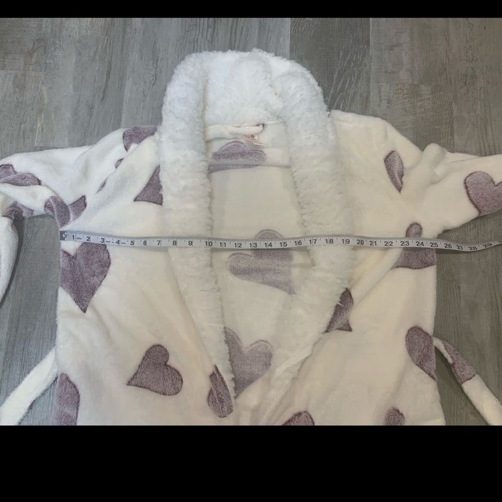 New Secret Treasures Hearts Winter White Superminky Sleep Robe - Medium - Picture 6 of 10